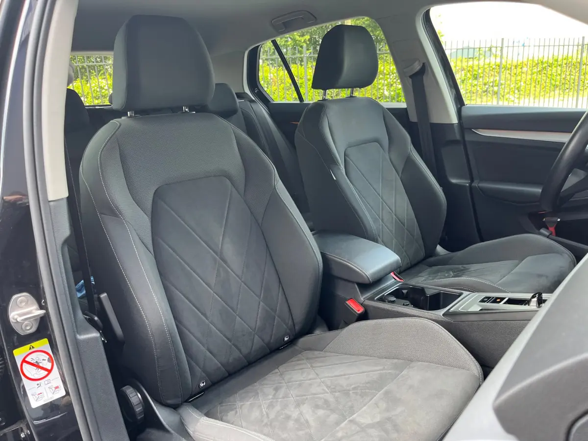1.5 eTSI Life Business NL.Auto/Automaat/Massage-Stoelen/Full Led/Stoelverwarming/1Ste Eigenaar