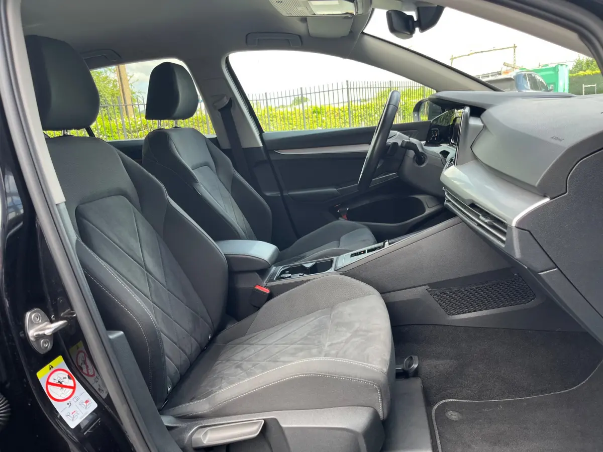 1.5 eTSI Life Business NL.Auto/Automaat/Massage-Stoelen/Full Led/Stoelverwarming/1Ste Eigenaar