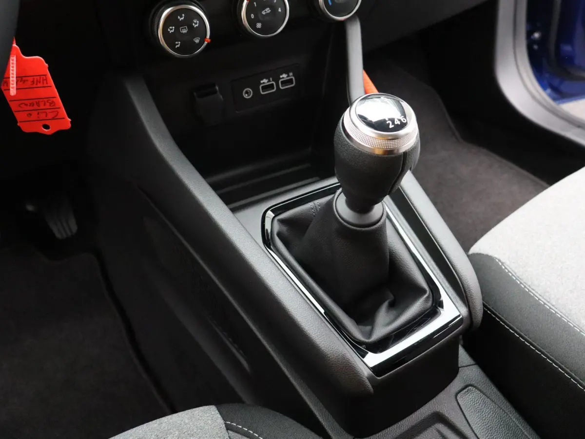 evolution TCe 90 | CarPlay | Parkeersensoren | Airco | 2025