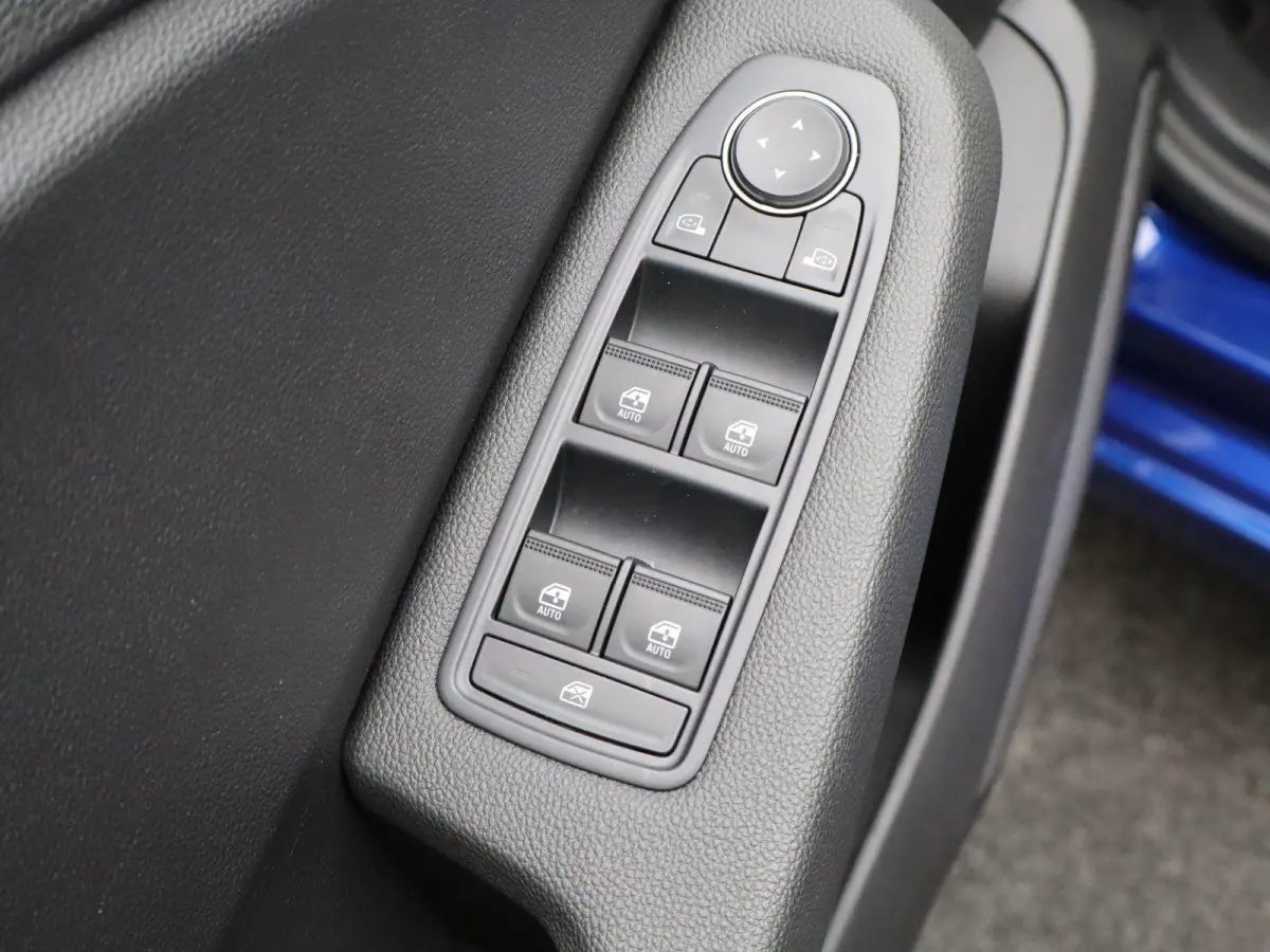 evolution TCe 90 | CarPlay | Parkeersensoren | Airco | 2025