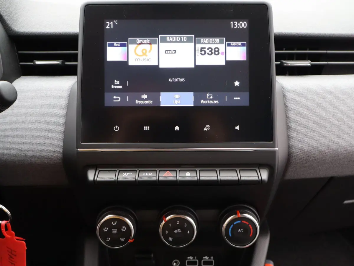 evolution TCe 90 | CarPlay | Parkeersensoren | Airco | 2025
