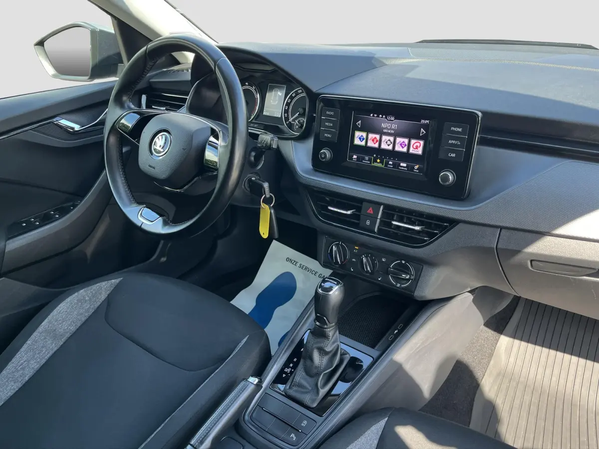 1.0 TSi DSG Ambition | APPLE CARPLAY/ANDROID AUTO | EL. TREKHAAK | STOELVERW. |