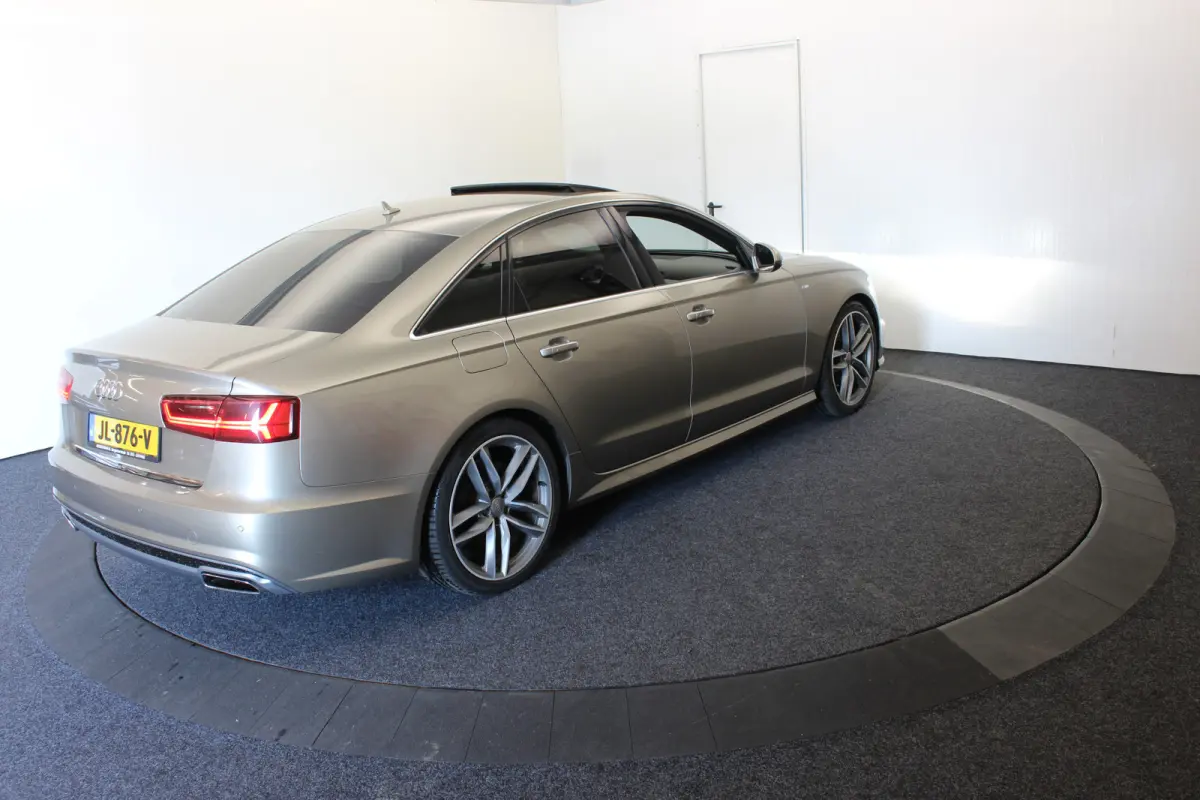 Limo 1.8 TFSI Premium S Line Pano Vol Leder Zwarte hemel Mem Seats Navi EL aKlep