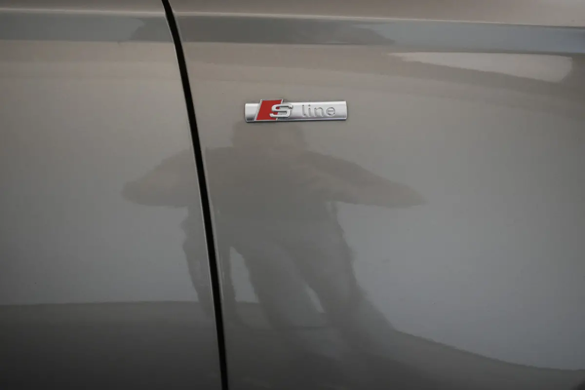 Limo 1.8 TFSI Premium S Line Pano Vol Leder Zwarte hemel Mem Seats Navi EL aKlep