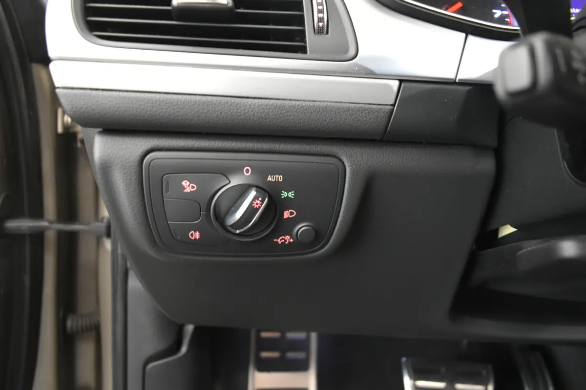 Limo 1.8 TFSI Premium S Line Pano Vol Leder Zwarte hemel Mem Seats Navi EL aKlep