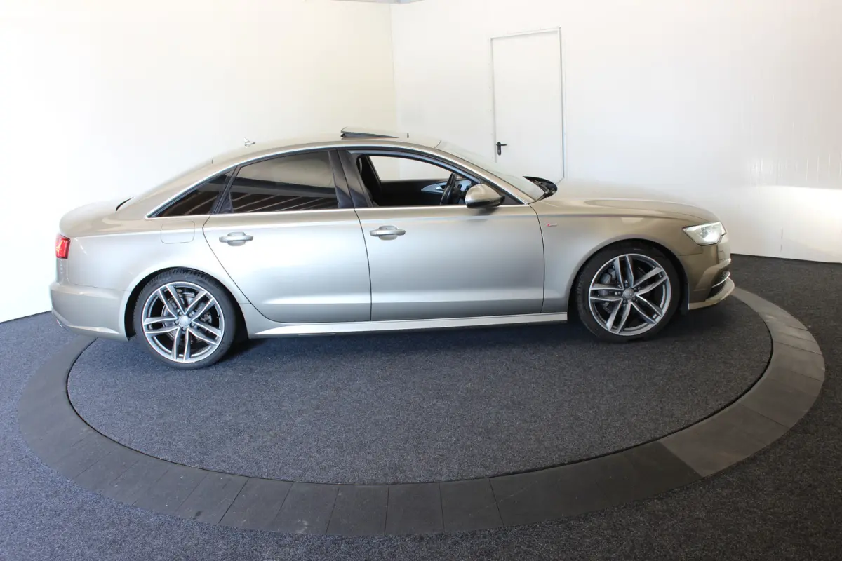 Limo 1.8 TFSI Premium S Line Pano Vol Leder Zwarte hemel Mem Seats Navi EL aKlep