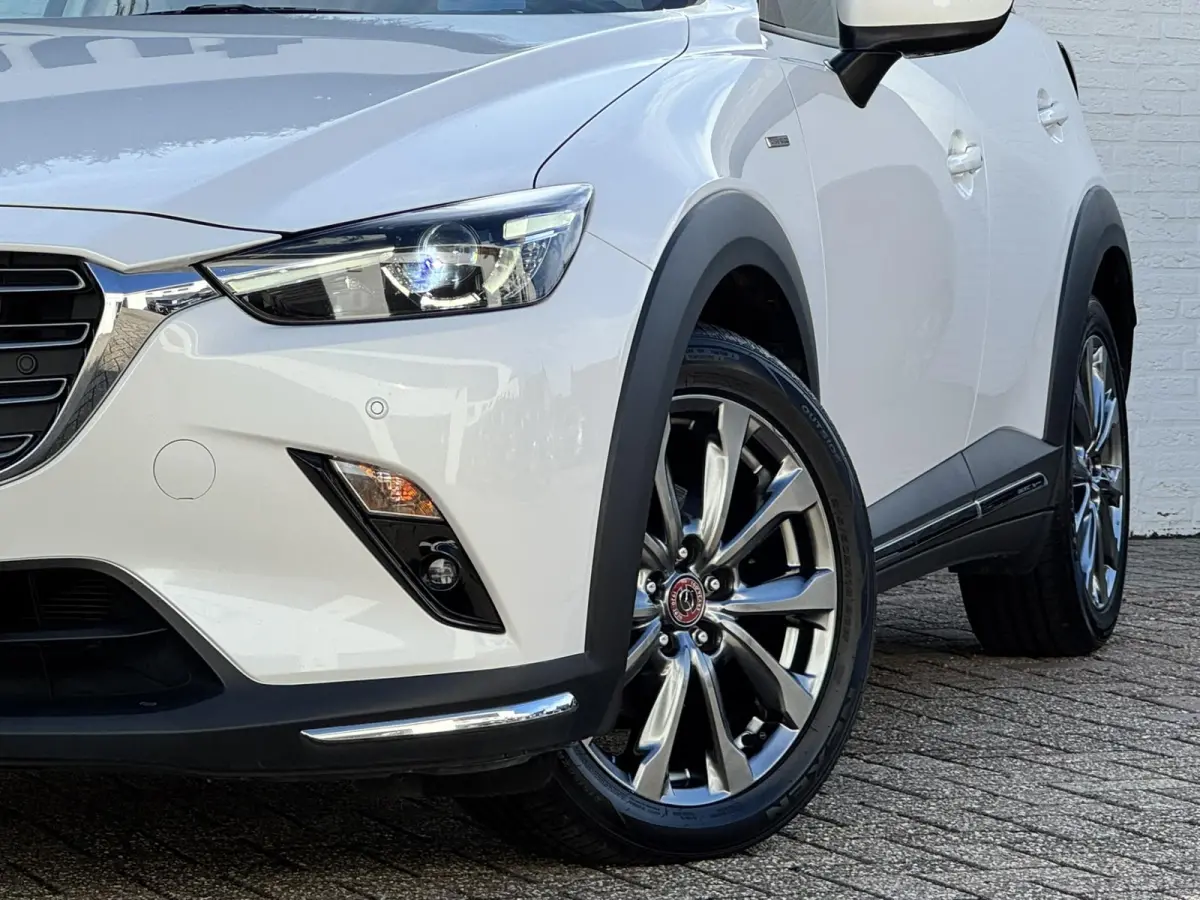 2.0 SkyActiv-G 121 Signature Adaptive cruise Climate control Head-up display 360 camera BOSE Apple Carplay Android Auto