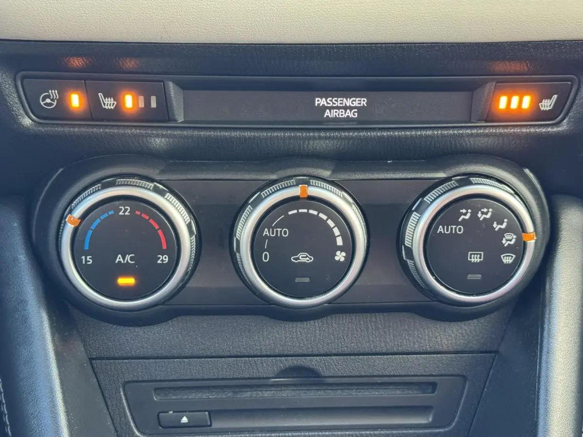 2.0 SkyActiv-G 121 Signature Adaptive cruise Climate control Head-up display 360 camera BOSE Apple Carplay Android Auto