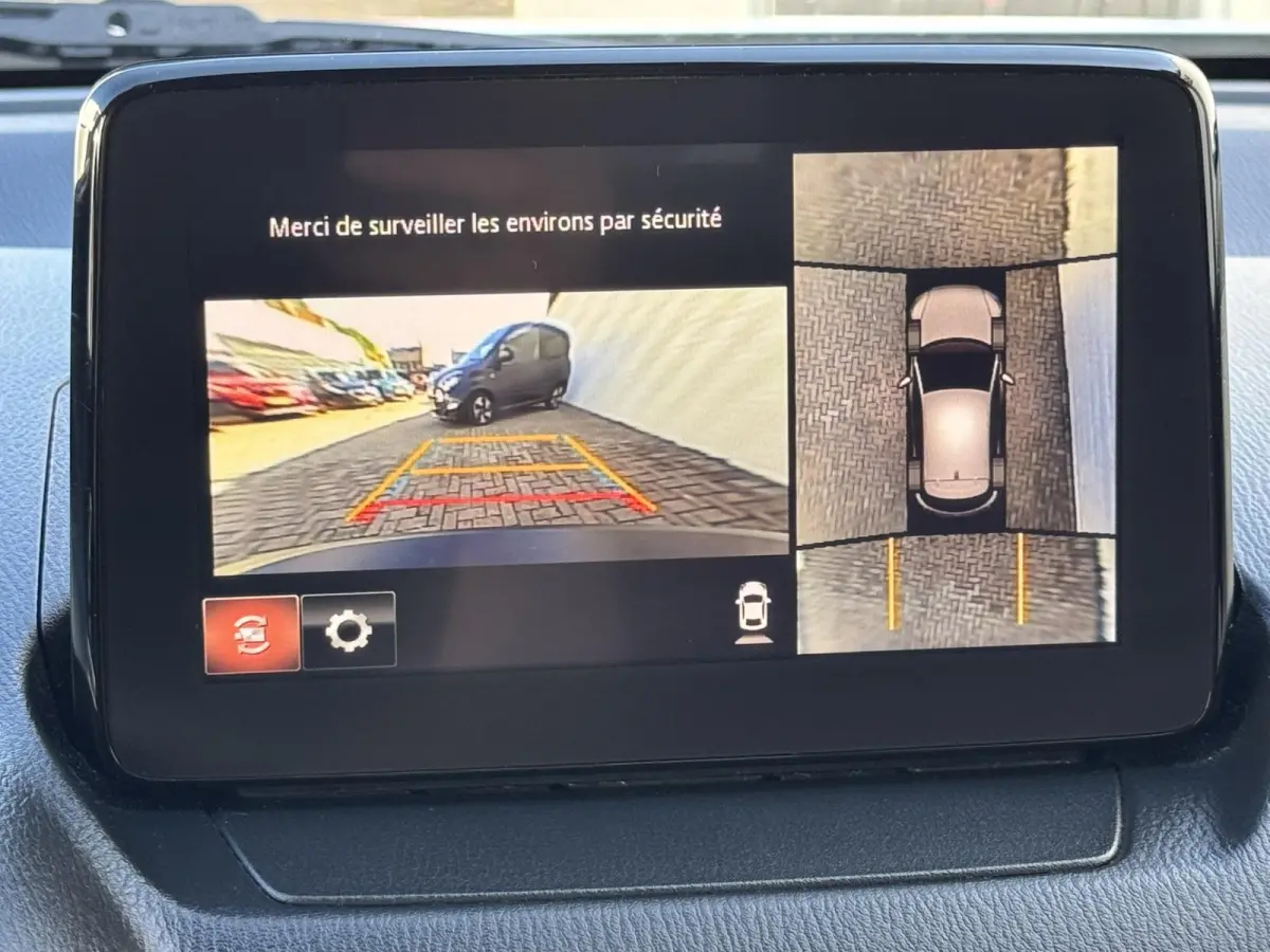 2.0 SkyActiv-G 121 Signature Adaptive cruise Climate control Head-up display 360 camera BOSE Apple Carplay Android Auto