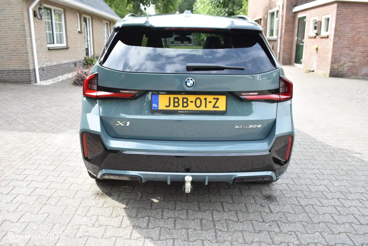 M Sport Pro 30e X Drive Aut Voll 20 Inch 3595km X1 M Sport Pro 30e X Drive Aut