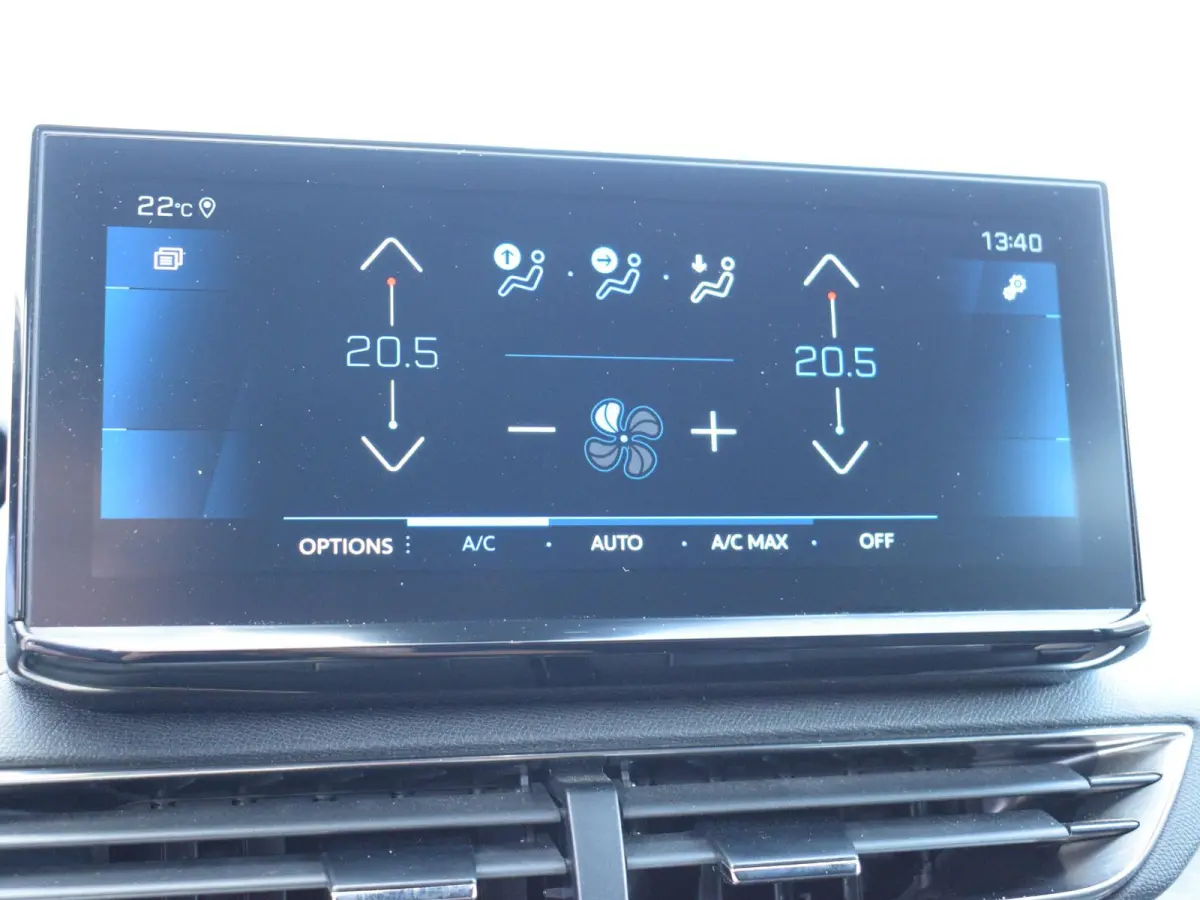 1.2 Hybrid 136 GT | Afn. Trekhaak l 360 CAMERA MET SENSOREN | NAVIGATIE & CARPLAY | E.C.C. |