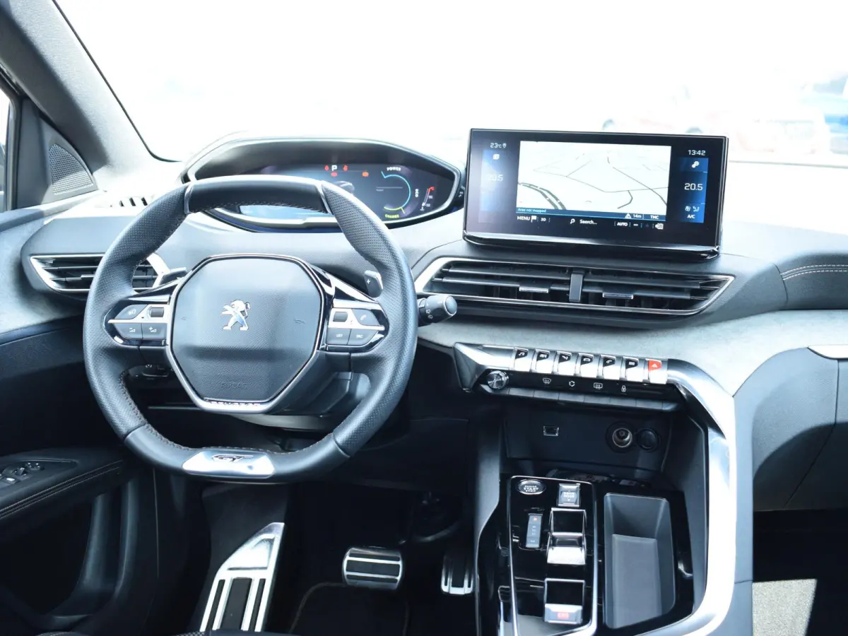 1.2 Hybrid 136 GT | Afn. Trekhaak l 360 CAMERA MET SENSOREN | NAVIGATIE & CARPLAY | E.C.C. |