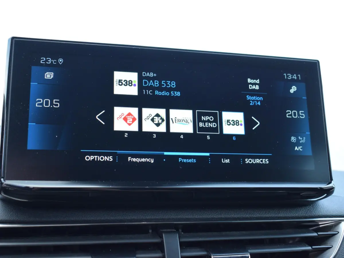 1.2 Hybrid 136 GT | Afn. Trekhaak l 360 CAMERA MET SENSOREN | NAVIGATIE & CARPLAY | E.C.C. |