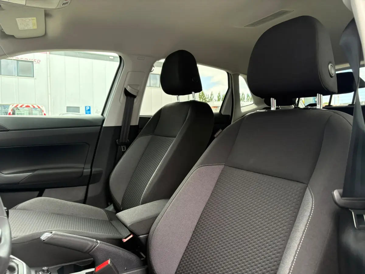 Life Edition | 'App-Connect' smartphone integratie | Buitenspiegels elektrisch instel- verwarm- en inklapbaar | Parkeersensoren voor en achter (Park Distance Control)