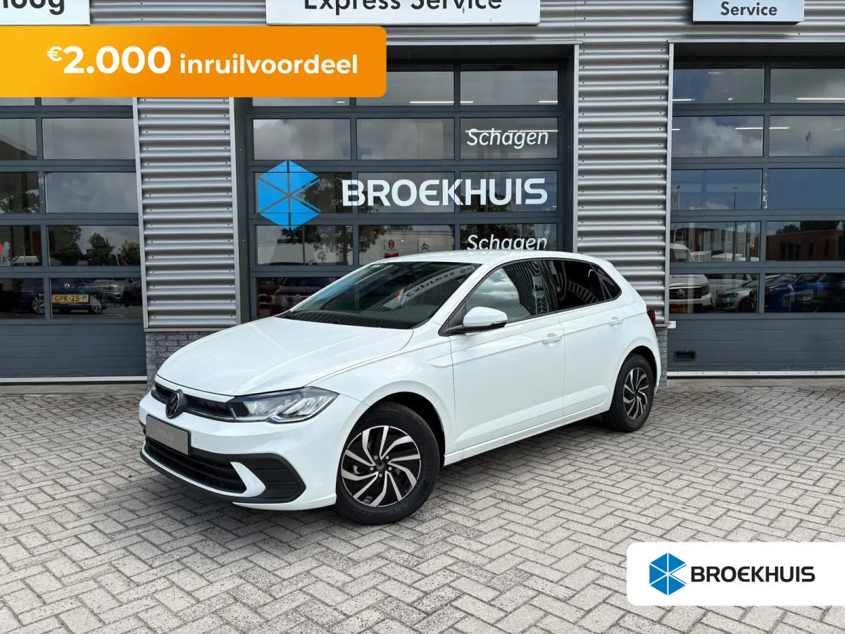 Life Edition | 'App-Connect' smartphone integratie | Buitenspiegels elektrisch instel- verwarm- en inklapbaar | Parkeersensoren voor en achter (Park Distance Control)