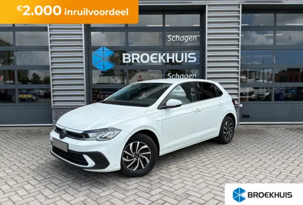 Life Edition | 'App-Connect' smartphone integratie | Buitenspiegels elektrisch instel- verwarm- en inklapbaar | Parkeersensoren voor en achter (Park Distance Control)