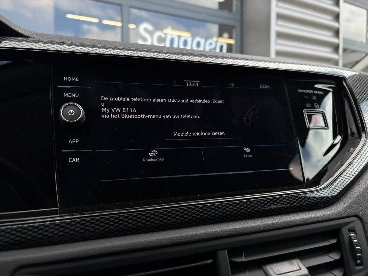 Life Edition | 'App-Connect' smartphone integratie | Buitenspiegels elektrisch instel- verwarm- en inklapbaar | Parkeersensoren voor en achter (Park Distance Control)