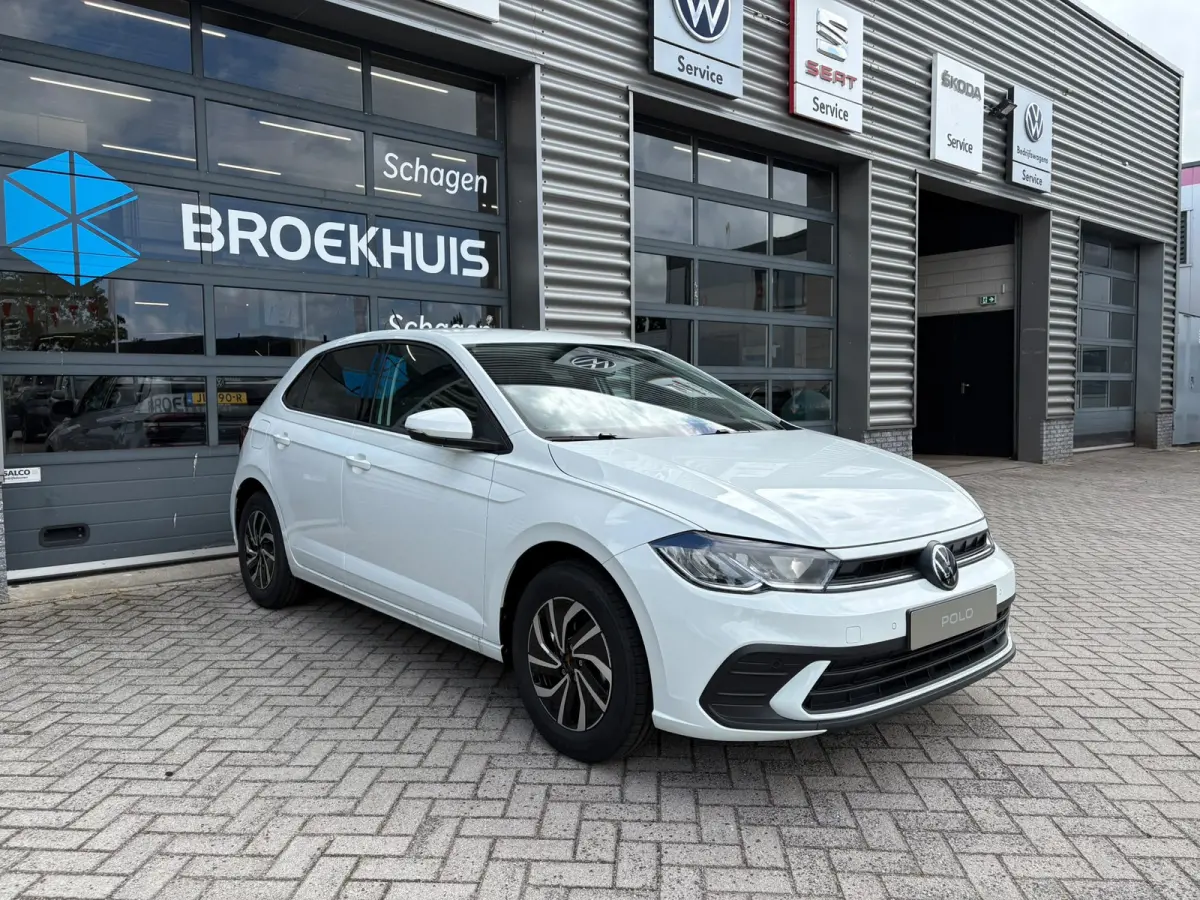 Life Edition | 'App-Connect' smartphone integratie | Buitenspiegels elektrisch instel- verwarm- en inklapbaar | Parkeersensoren voor en achter (Park Distance Control)