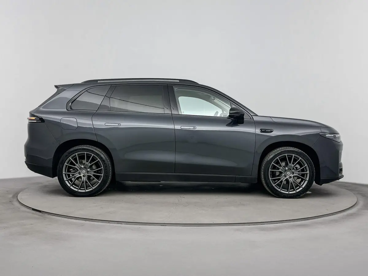 Design Hybrid 28.4 kWh | 1500 kg Trekgewicht | 950km range | Lederen bekleding | Voorstoelen verwarmd & gekoeld | Panoramadak | Electronic climate controle | Navigatiesysteem | 950km range