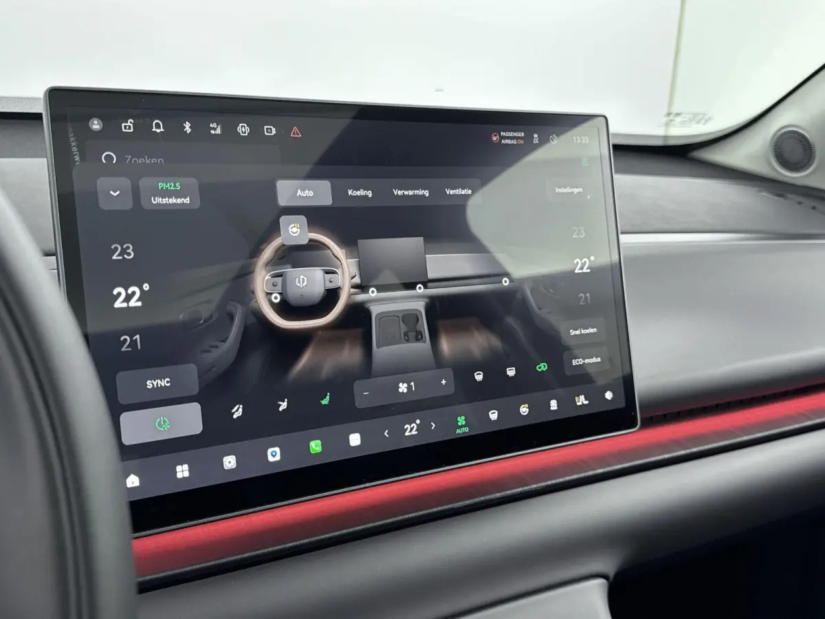 Design Hybrid 28.4 kWh | 1500 kg Trekgewicht | 950km range | Lederen bekleding | Voorstoelen verwarmd & gekoeld | Panoramadak | Electronic climate controle | Navigatiesysteem | 950km range