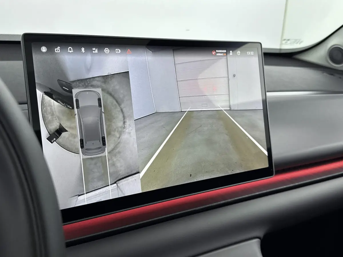 Design Hybrid 28.4 kWh | 1500 kg Trekgewicht | 950km range | Lederen bekleding | Voorstoelen verwarmd & gekoeld | Panoramadak | Electronic climate controle | Navigatiesysteem | 950km range