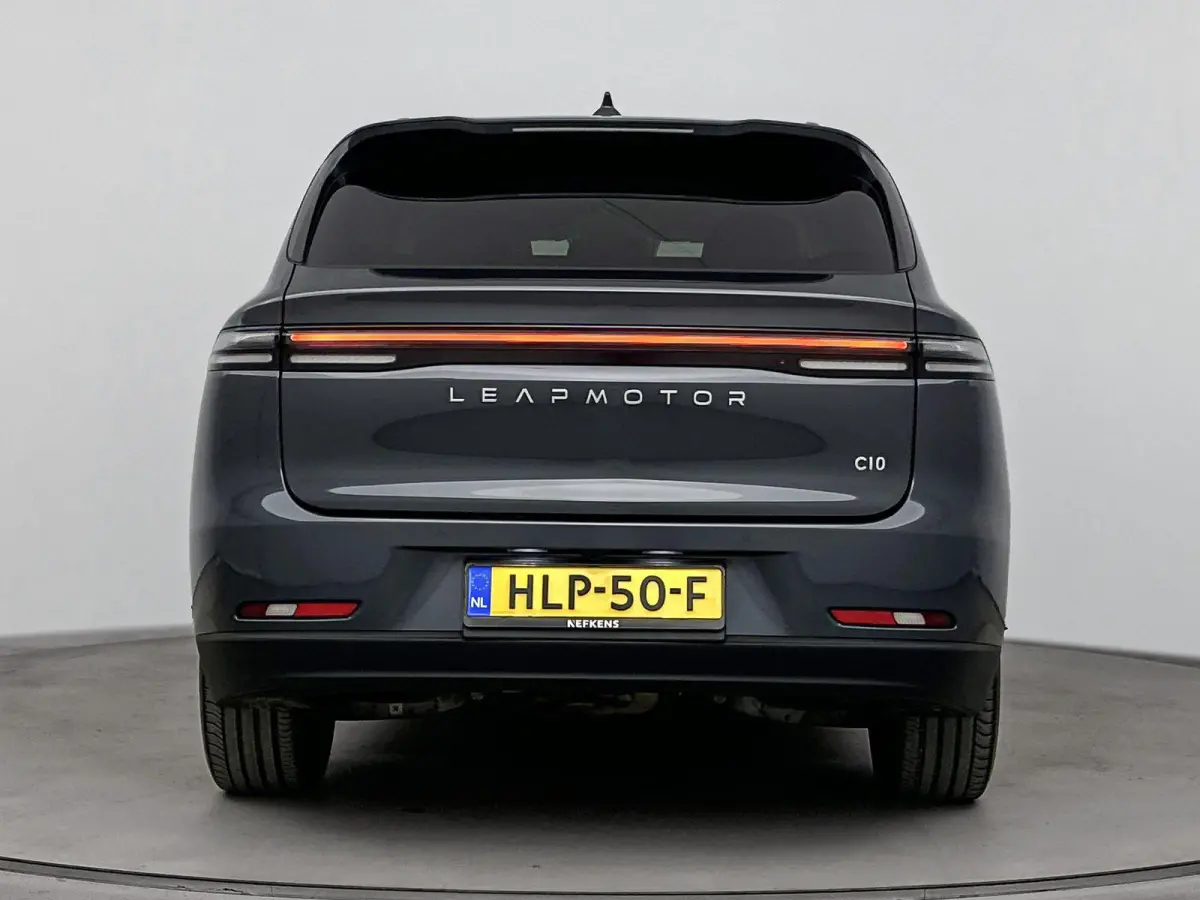 Design Hybrid 28.4 kWh | 1500 kg Trekgewicht | 950km range | Lederen bekleding | Voorstoelen verwarmd & gekoeld | Panoramadak | Electronic climate controle | Navigatiesysteem | 950km range