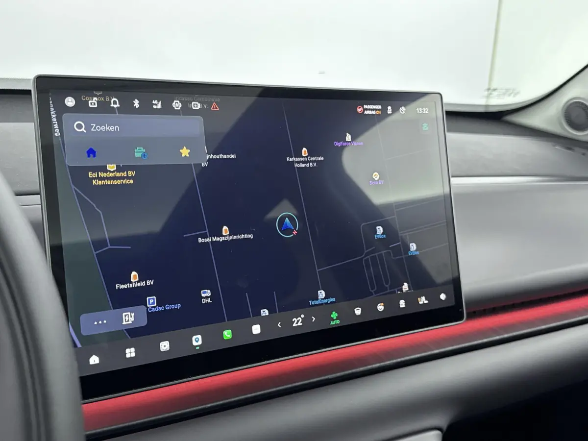 Design Hybrid 28.4 kWh | 1500 kg Trekgewicht | 950km range | Lederen bekleding | Voorstoelen verwarmd & gekoeld | Panoramadak | Electronic climate controle | Navigatiesysteem | 950km range