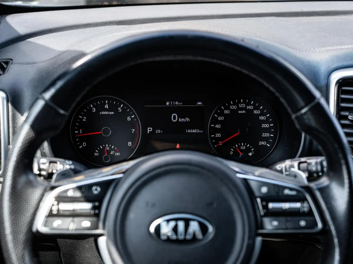 1.6 T-GDI GT-Line|PANO|JBL-AUDIO|TREKHAAK|19''