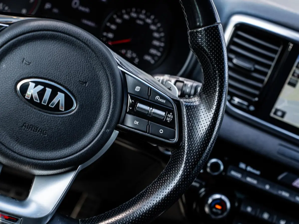 1.6 T-GDI GT-Line|PANO|JBL-AUDIO|TREKHAAK|19''