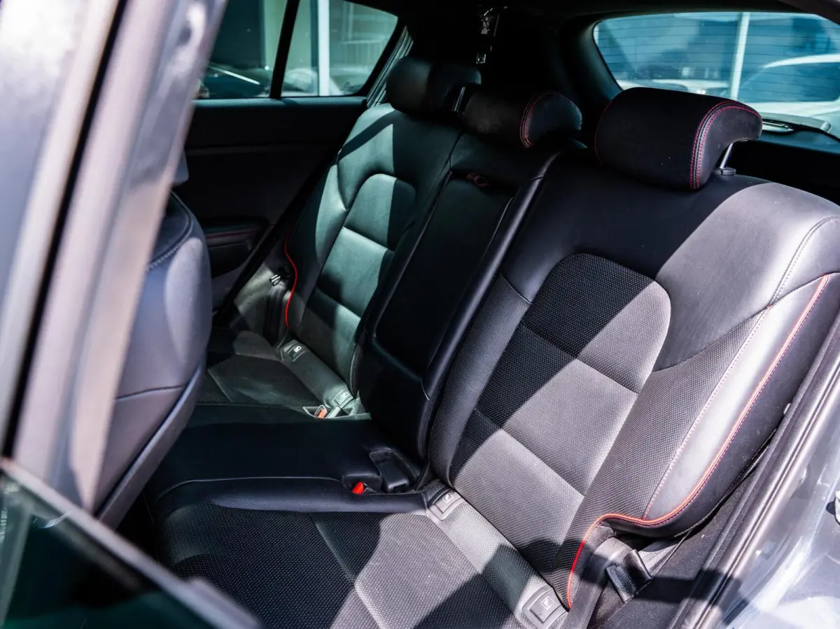 1.6 T-GDI GT-Line|PANO|JBL-AUDIO|TREKHAAK|19''