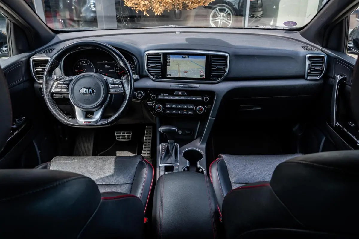 1.6 T-GDI GT-Line|PANO|JBL-AUDIO|TREKHAAK|19''