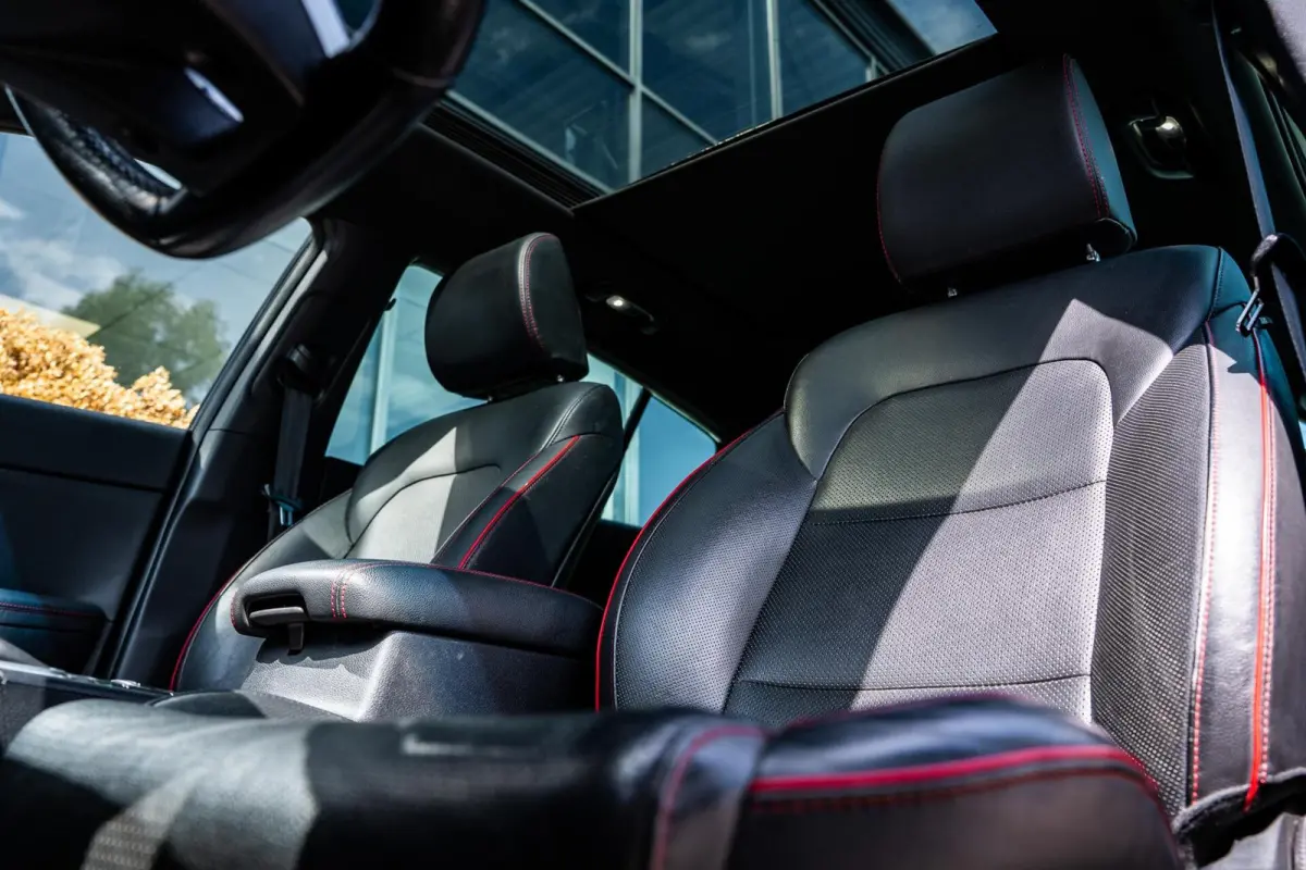 1.6 T-GDI GT-Line|PANO|JBL-AUDIO|TREKHAAK|19''