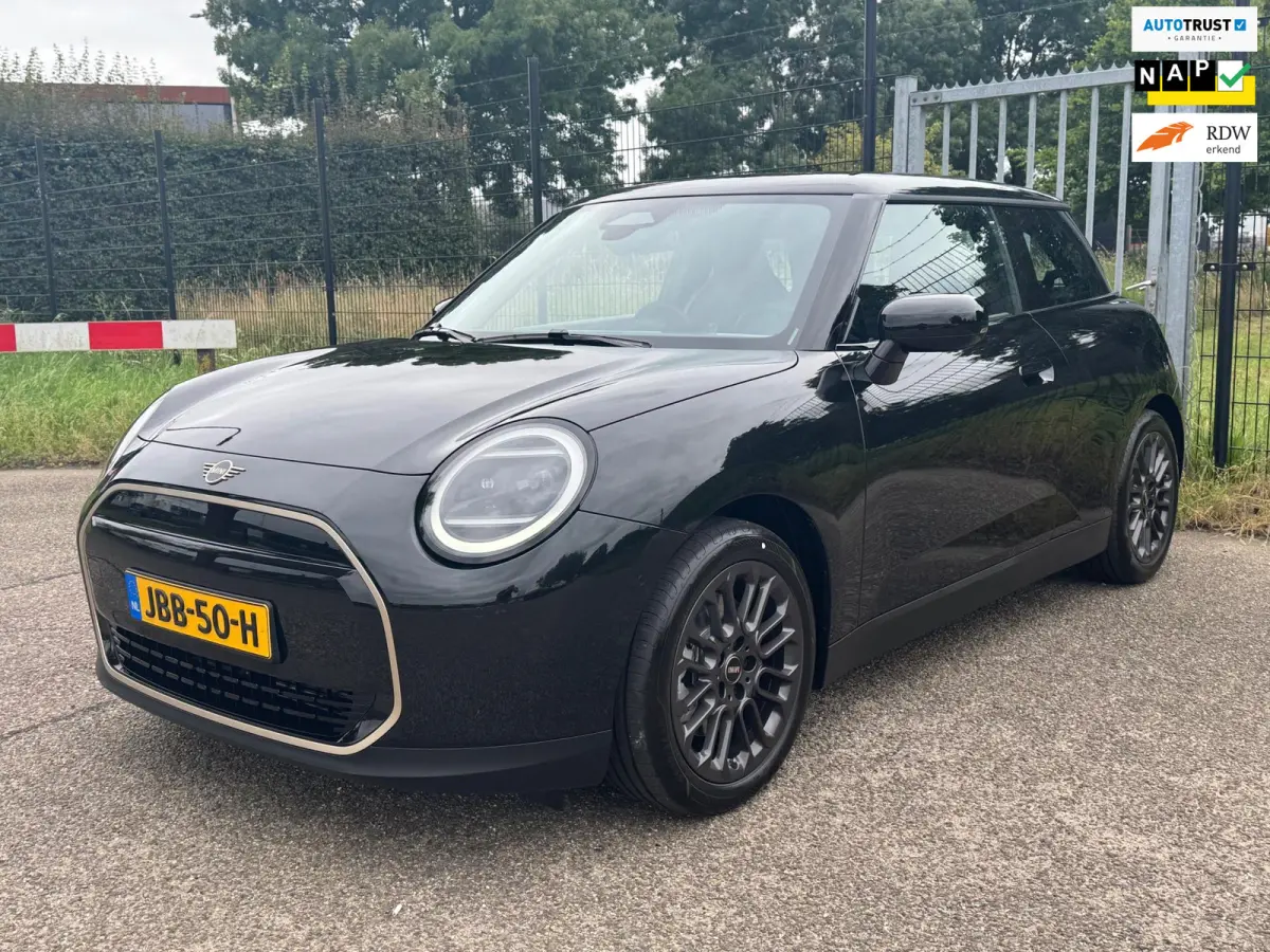 E Favoured S 40.7 kWh Head Up Camera NIEUW