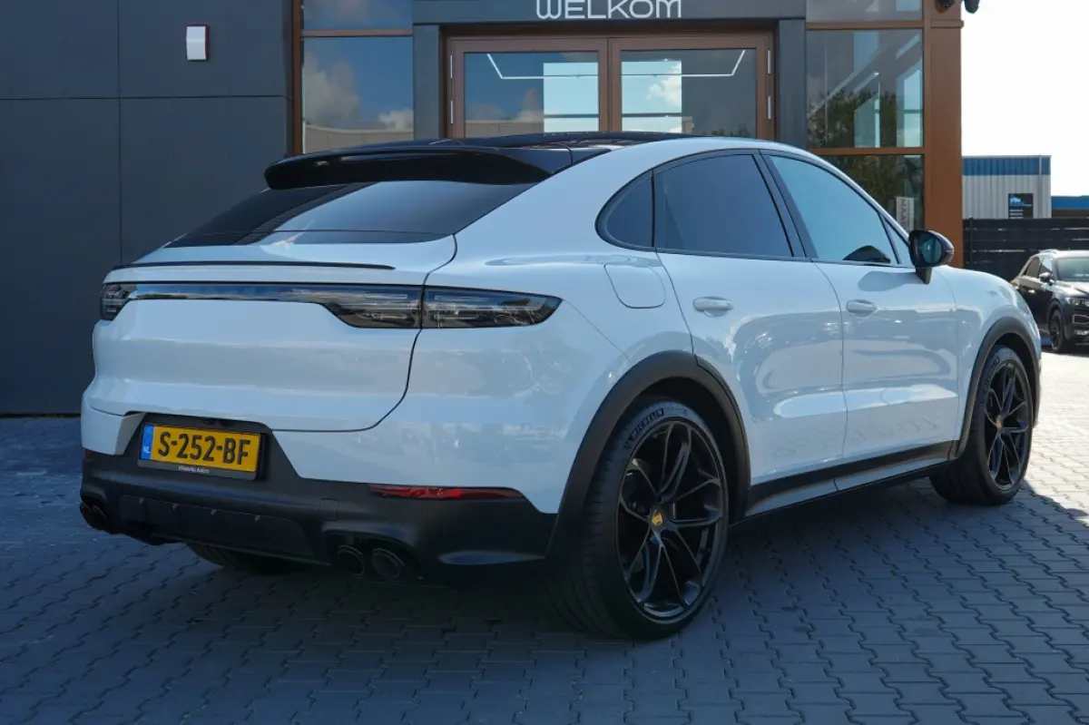 3.0 E-Hybrid | burmester | Sportuitlaat | Carbon Dak | Luchtvering