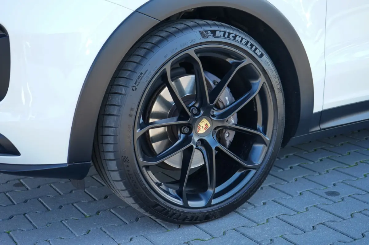 3.0 E-Hybrid | burmester | Sportuitlaat | Carbon Dak | Luchtvering