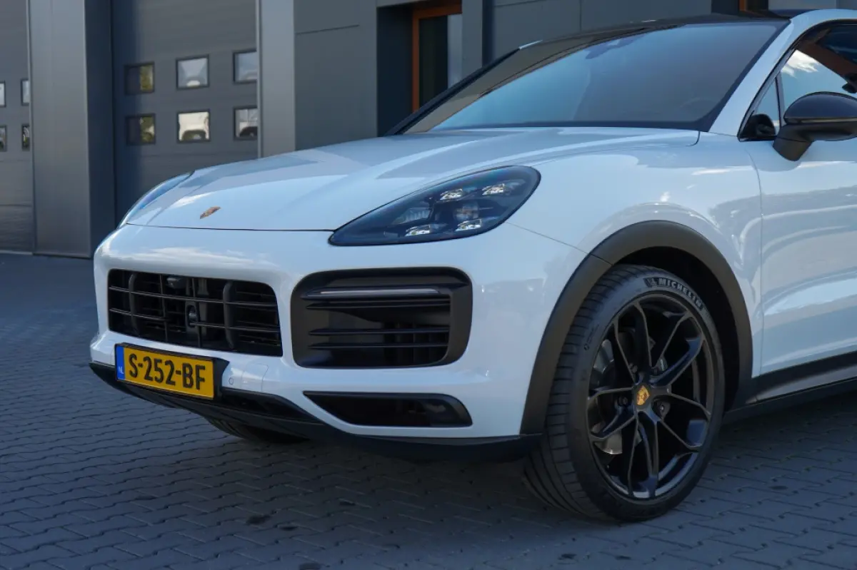 3.0 E-Hybrid | burmester | Sportuitlaat | Carbon Dak | Luchtvering