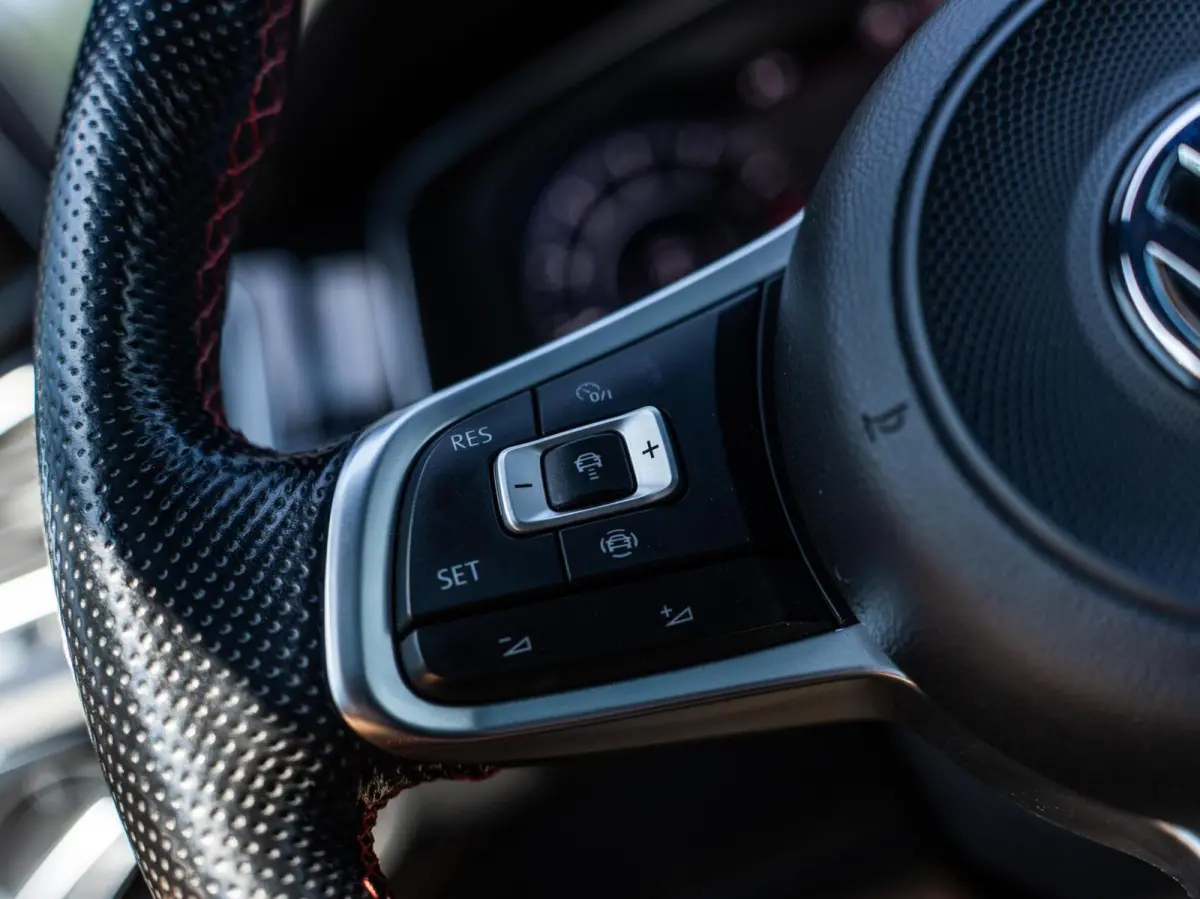 2.0 TSI GTI TCR|PANO|ACC|19''|CAMERA|LEDER