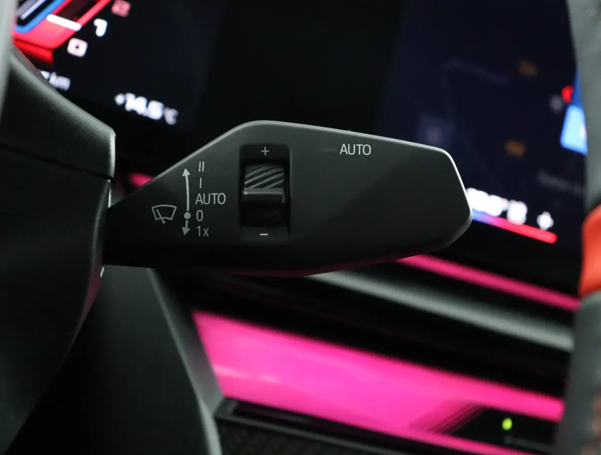 M5 | SOH 100% | M Driver's Pack | Bowers & Wilkins | Stoelventilatie | Driving Assistant Prof | Parking Assistant Prof | BMW Iconic Glow | Comfort Access | Stuurwielrand verwarmd |