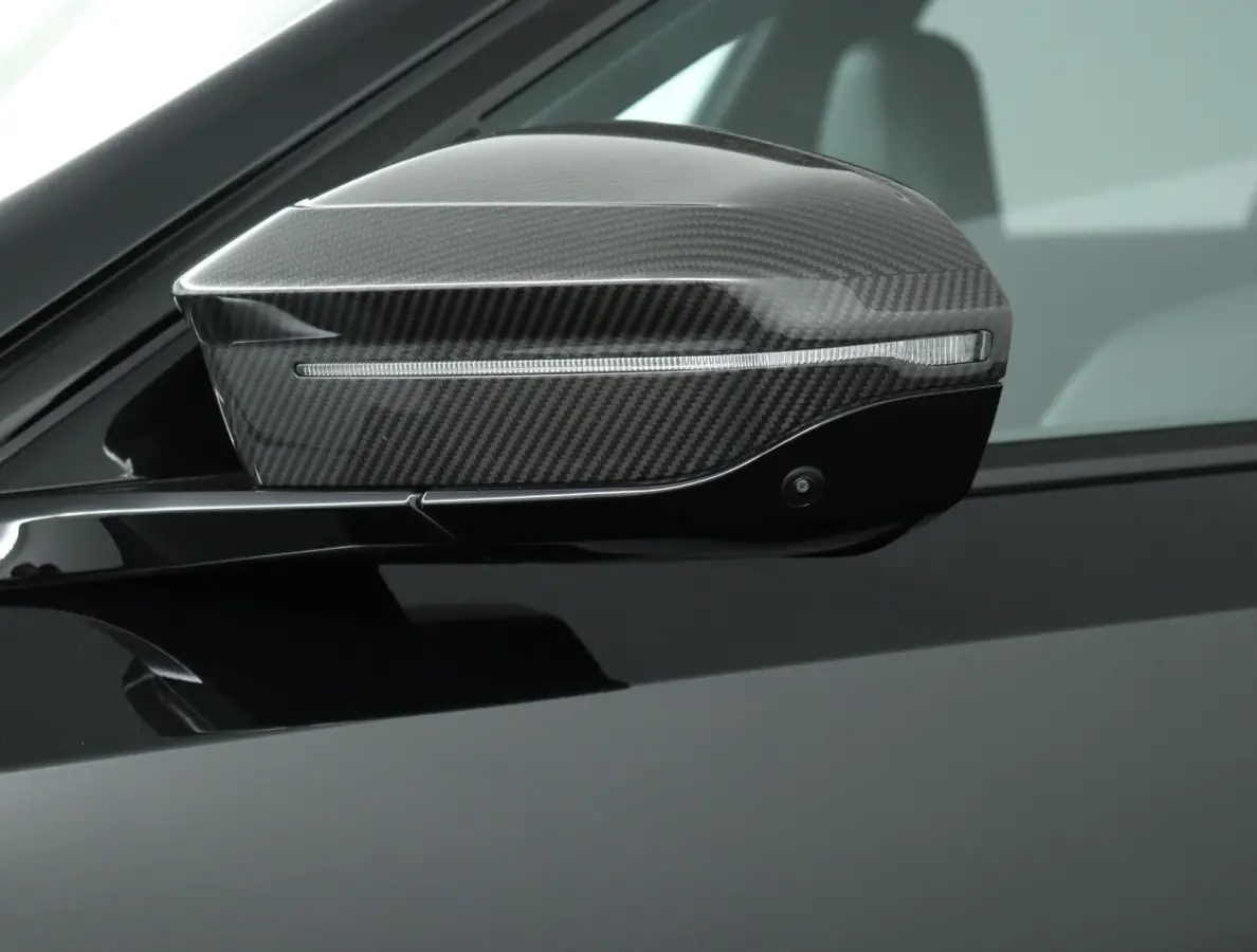M5 | SOH 100% | M Driver's Pack | Bowers & Wilkins | Stoelventilatie | Driving Assistant Prof | Parking Assistant Prof | BMW Iconic Glow | Comfort Access | Stuurwielrand verwarmd |