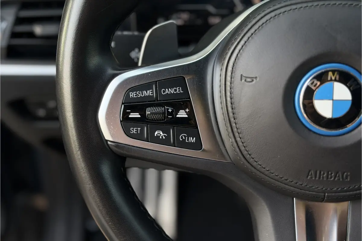 330e M-Sport Pro | Widescreen | Memory | Camera | Laserlight | Adaptive Cruise