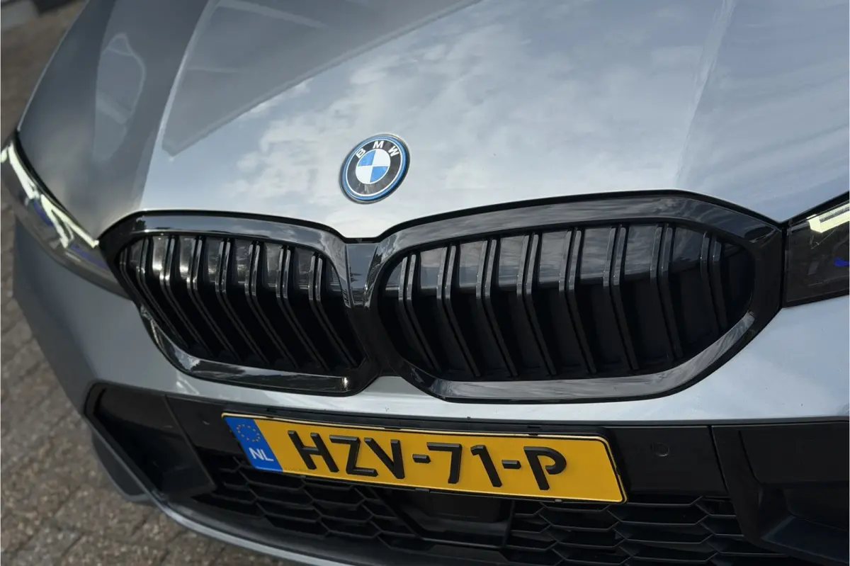 330e M-Sport Pro | Widescreen | Memory | Camera | Laserlight | Adaptive Cruise