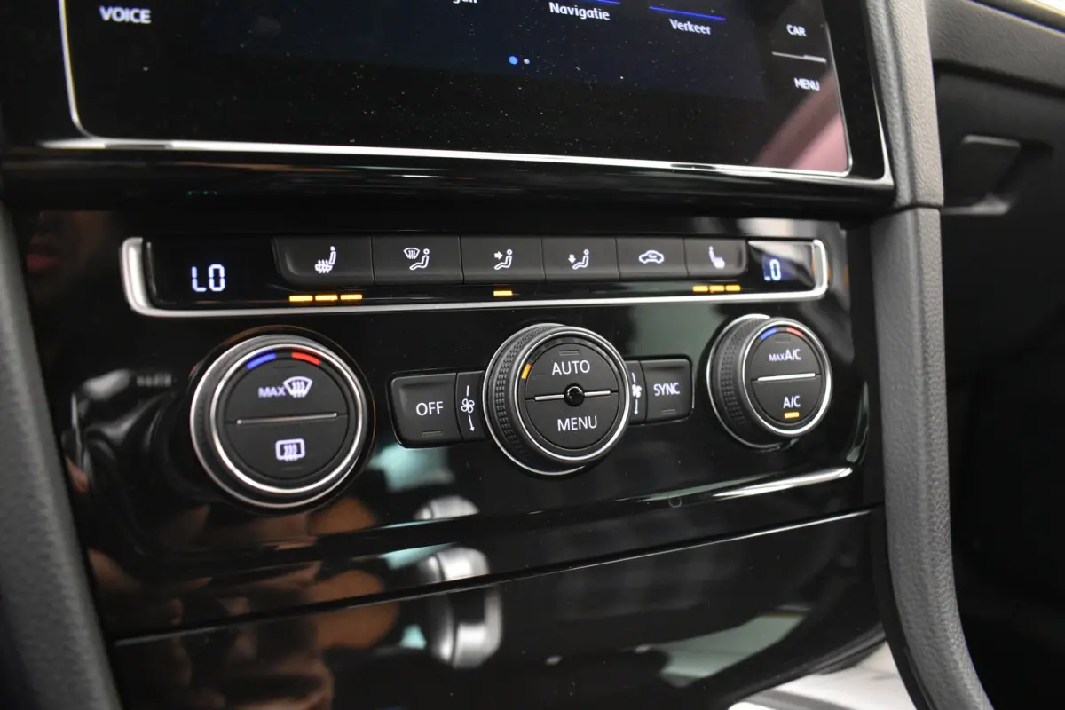 1.4 TSI PHEV GTE GTI Camera dodehoek detectie Stoel verw  App Con
