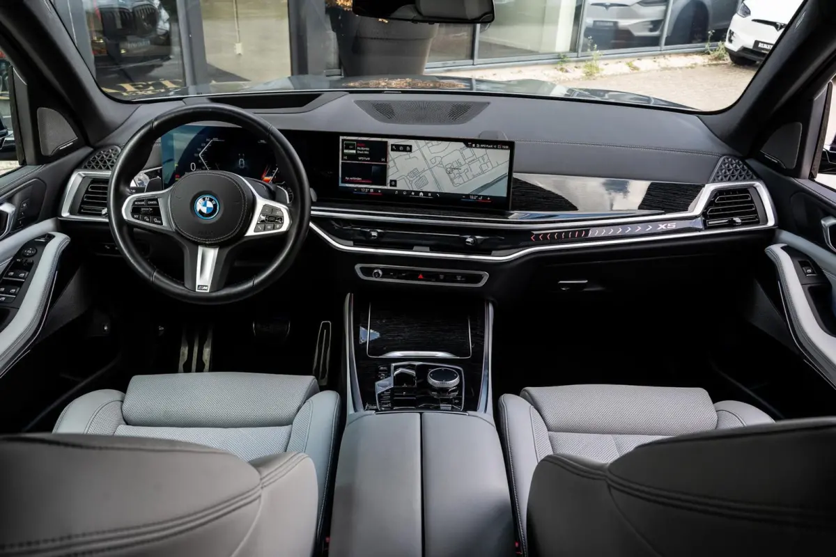 xDrive 50e M-Sport PRO|PANO|H&K|360|SOFTCLOSE|HEAD-UP