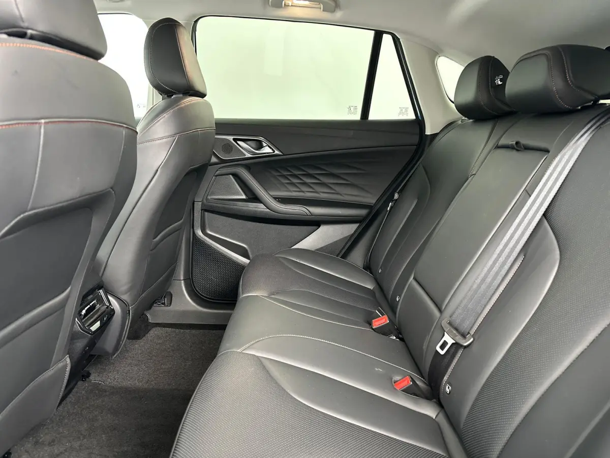 1.5 272pk Aut. Luxury | 100km Electrisch | Navi | CarPlay | 360 Camera | Stoelverwarming | Led Koplampen |