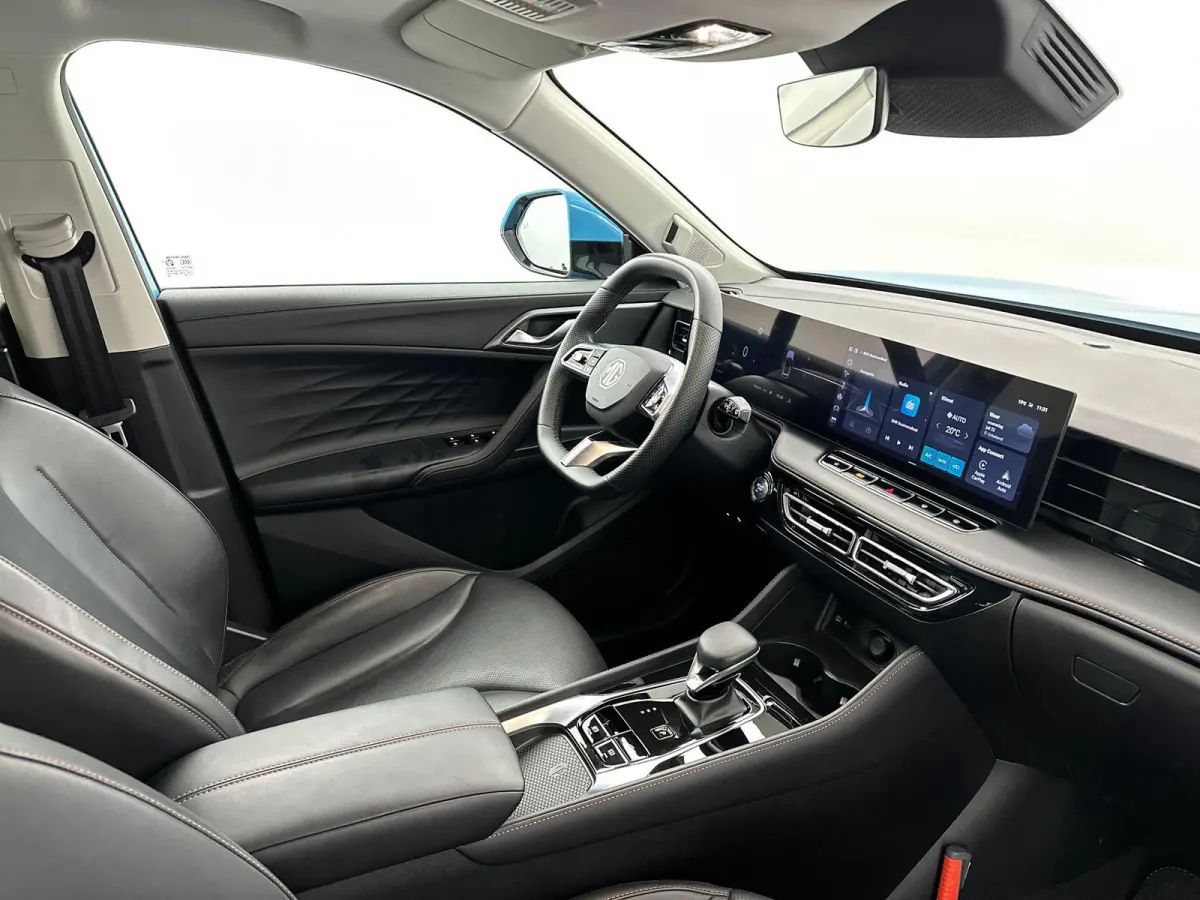 1.5 272pk Aut. Luxury | 100km Electrisch | Navi | CarPlay | 360 Camera | Stoelverwarming | Led Koplampen |