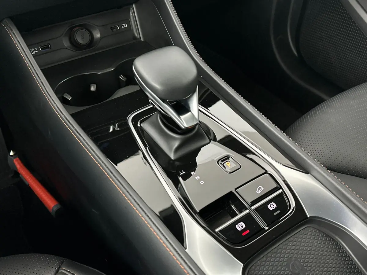 1.5 272pk Aut. Luxury | 100km Electrisch | Navi | CarPlay | 360 Camera | Stoelverwarming | Led Koplampen |