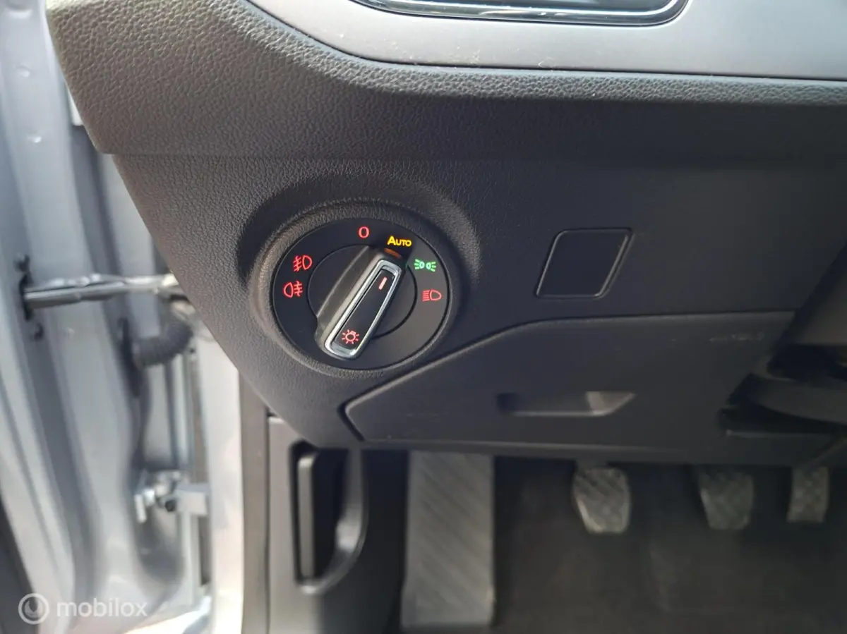 1.0 EcoTSI Style Business Intense
