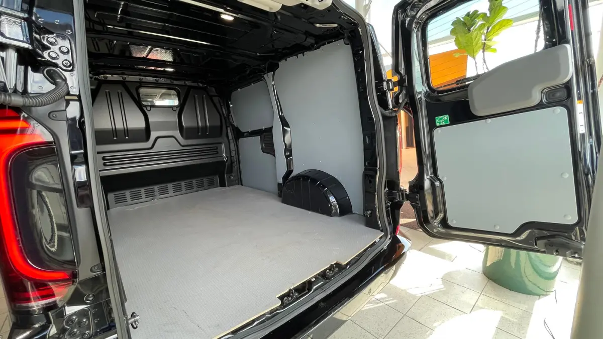 2.0 TDI 170 pk Automaat Bulli L1 CAMERA | NAVI | MATRIX LED | APP.CONNECT | STOEL.VERW | DAB | KEYLESS |