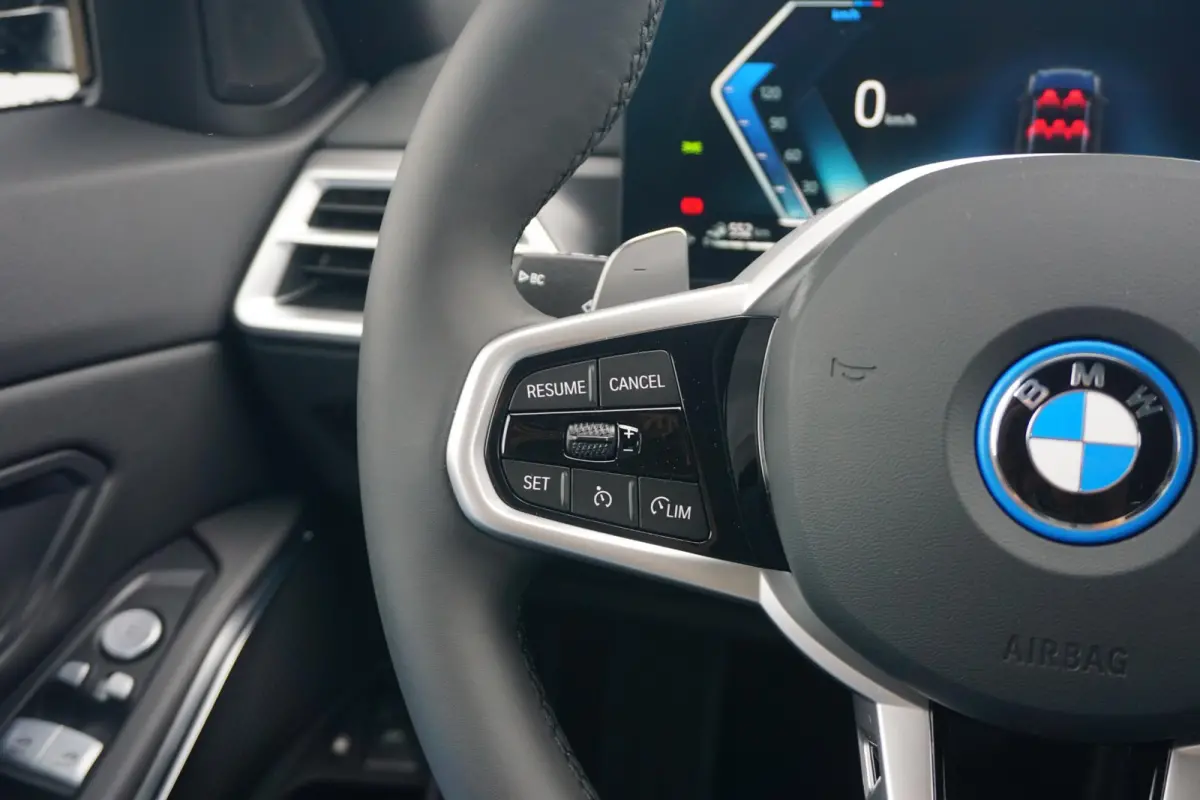 330e | SoH 100% | M Sportpakket | Comfort Access | Trekhaak | HiFi System
