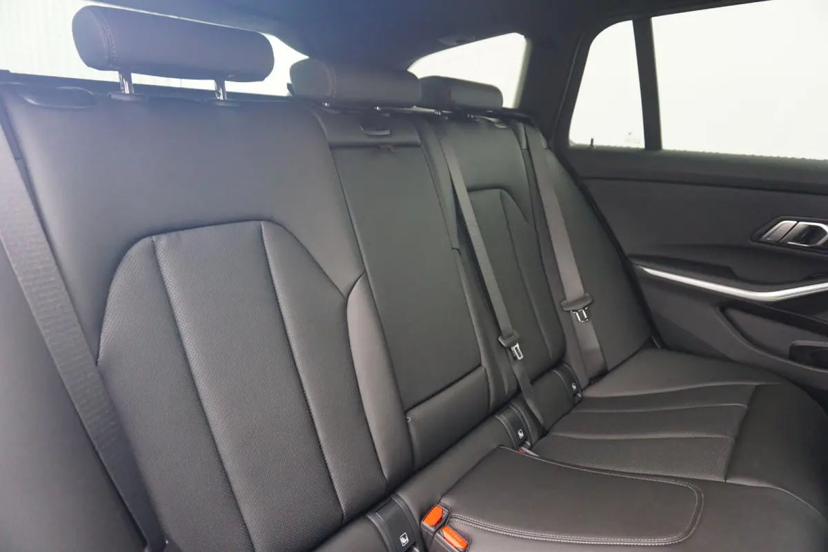 330e | SoH 100% | M Sportpakket | Comfort Access | Trekhaak | HiFi System